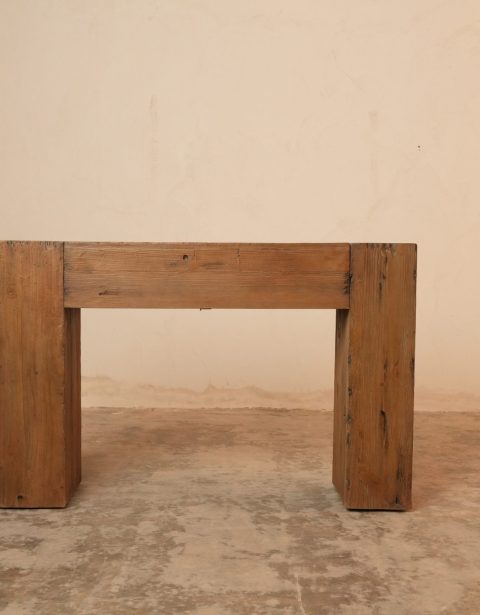 Dovetail Console Table طاولة كونسول دوفتيل